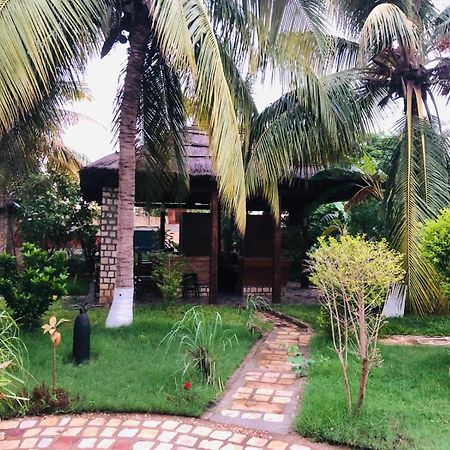 Bohobe Naboty Bed & Breakfast โตเลียรา ภายนอก รูปภาพ