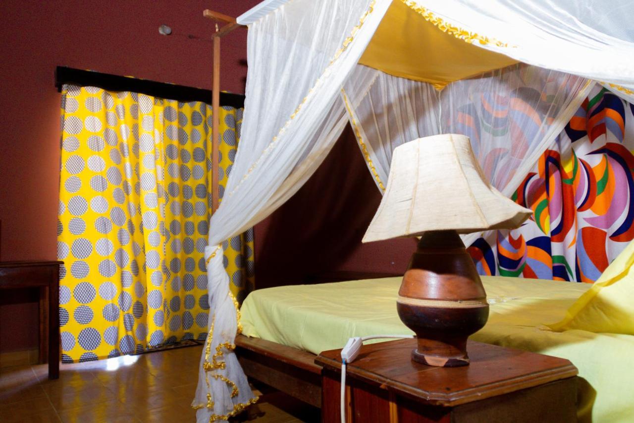 Bohobe Naboty Bed & Breakfast โตเลียรา ภายนอก รูปภาพ