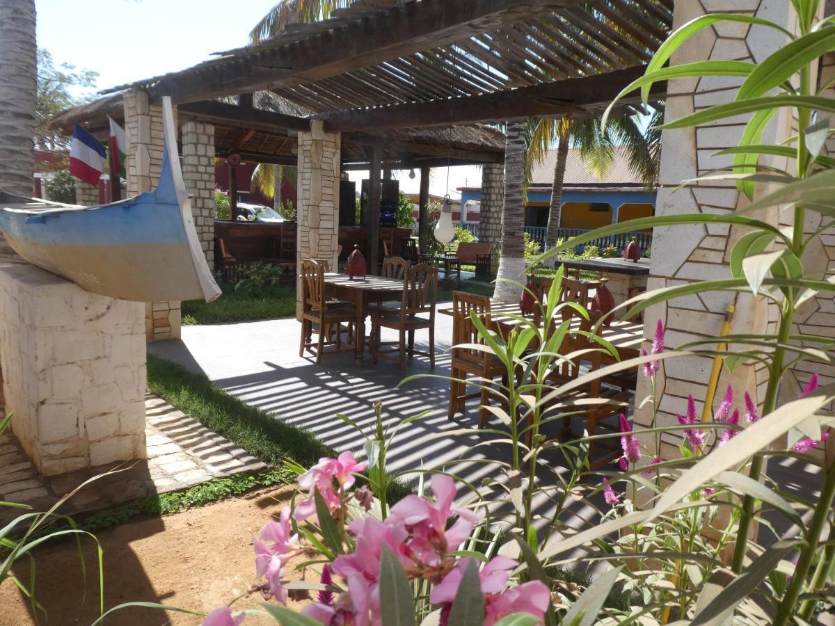 Bohobe Naboty Bed & Breakfast โตเลียรา ภายนอก รูปภาพ