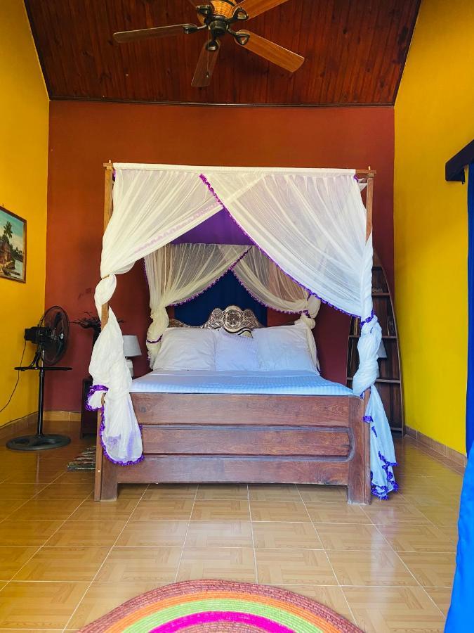 Bohobe Naboty Bed & Breakfast โตเลียรา ภายนอก รูปภาพ